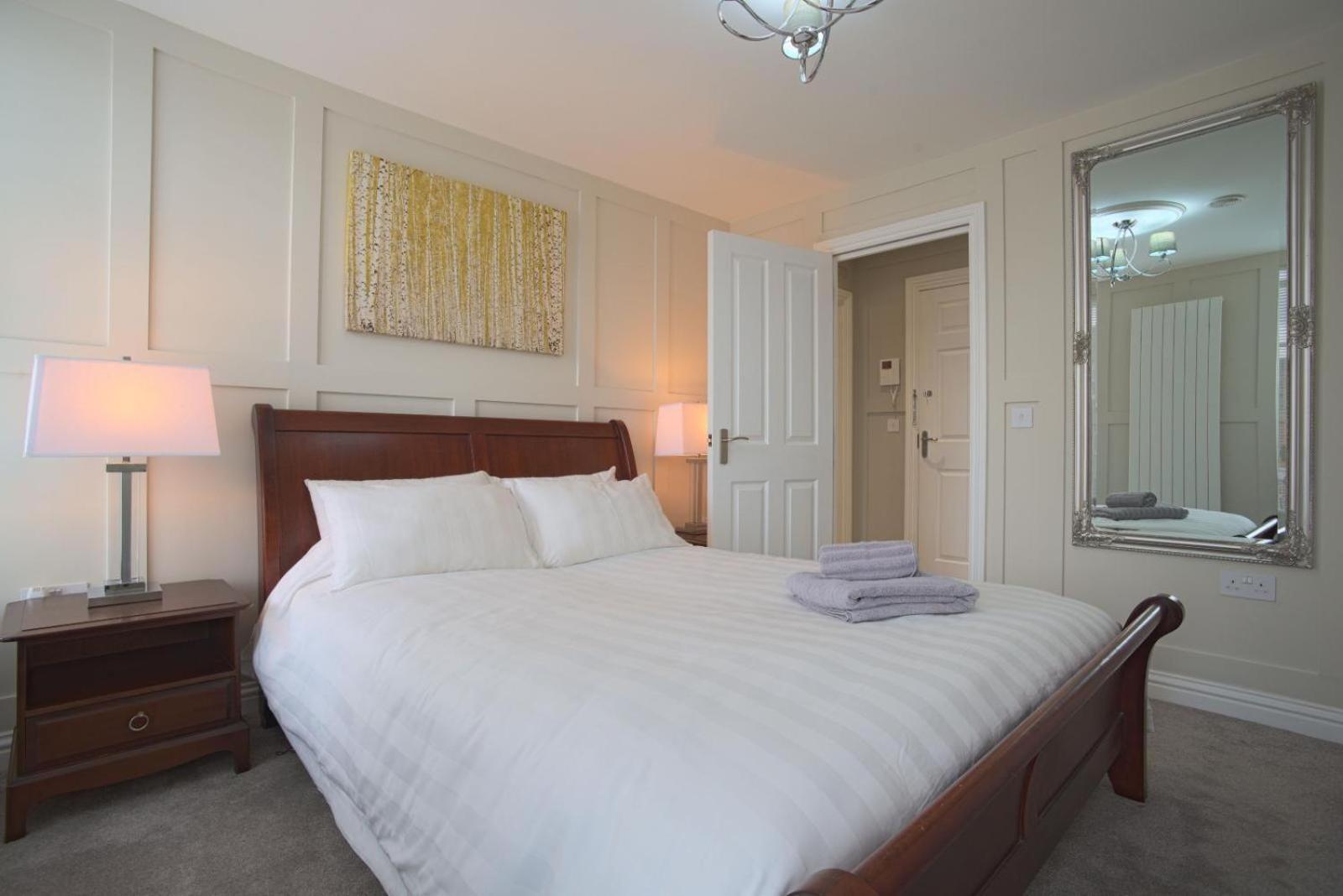 Harper Luxe Serviced Apartments Dunstable Exterior foto